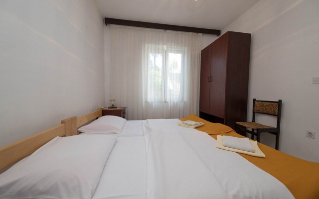 Apartment BISERKA
