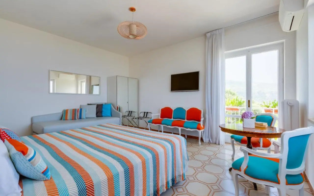 Villa Sorrento Flats
