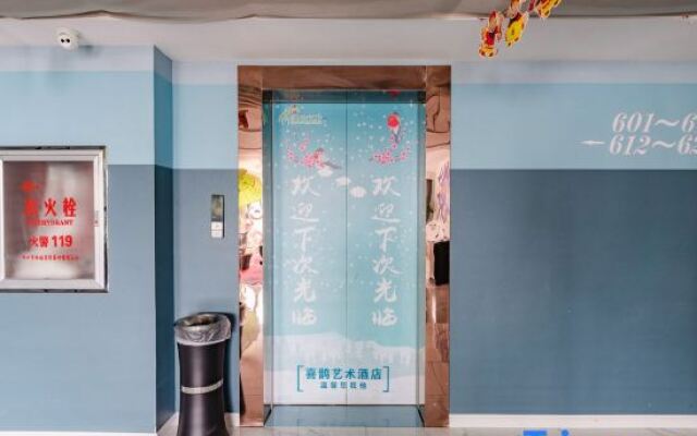 Magpie Art Hotel