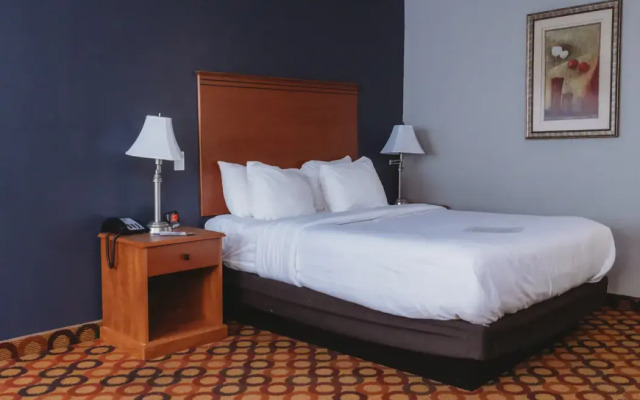 AmericInn by Wyndham Appleton Downtown