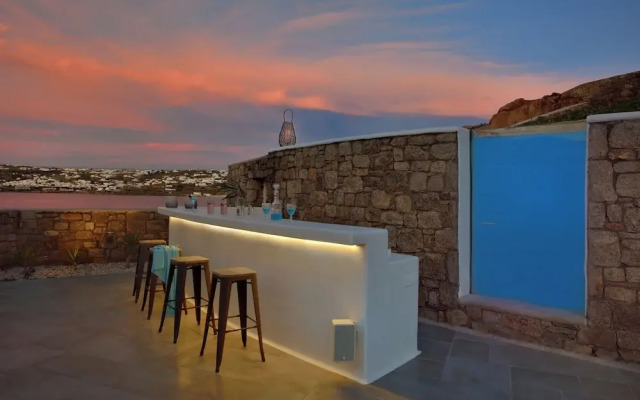 Villa Sapphire 6BR Hot Tub & Pool Ornos