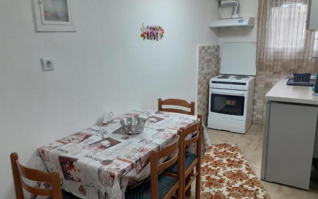 kosta's apartment 2