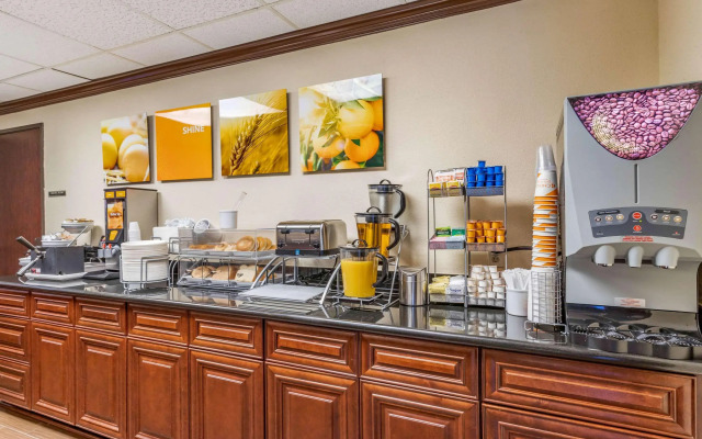 Comfort Suites - Near The Galleria