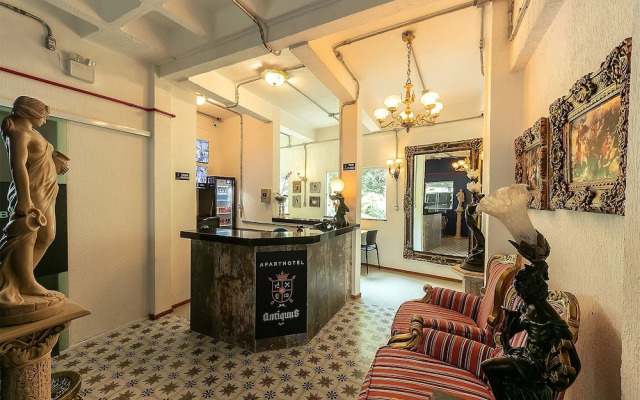 Antiquus ApartHotel