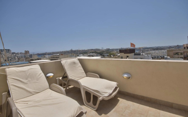 Delightful 2 bedrooms Apartment in Sliema