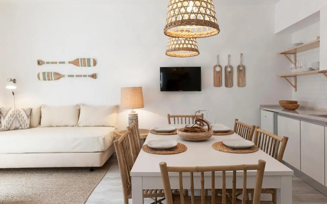 Mare Cheia (High Tide) Beach and Surf Apartments