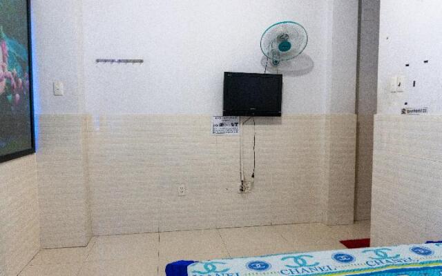 Quynh Anh Hotel by ZUZU