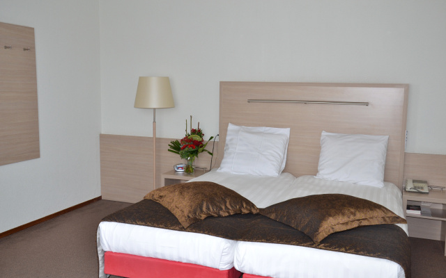 Fletcher Hotel - Restaurant De Witte Raaf