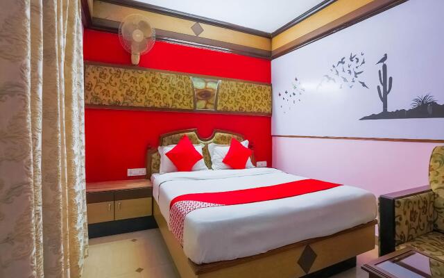 OYO Flagship 24364 Shiv Shanthi Grand