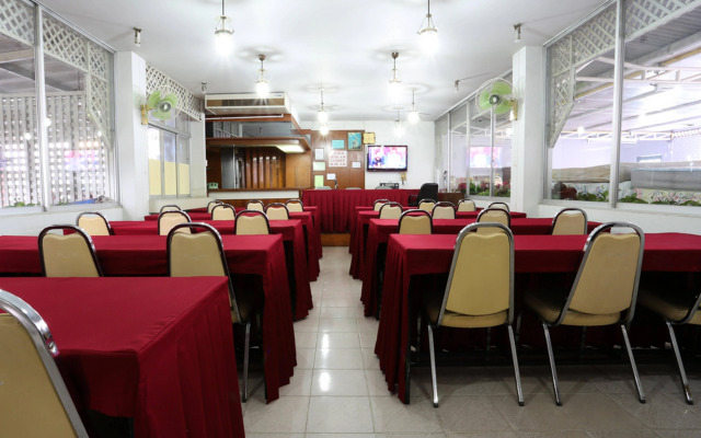 Chomdoi House Hotel (SHA Extra Plus)
