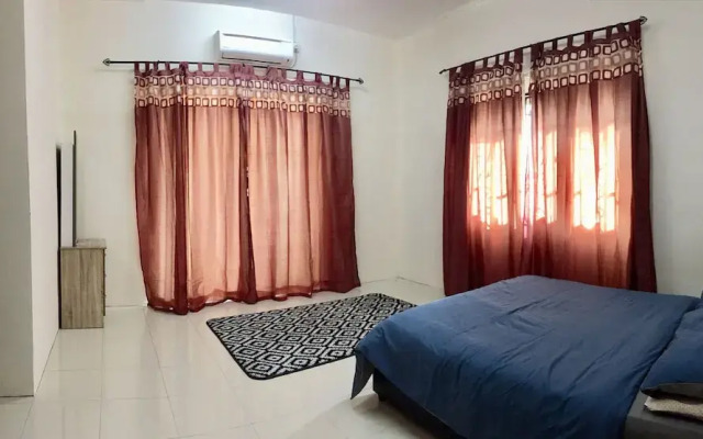 Lily Homestay Kangar