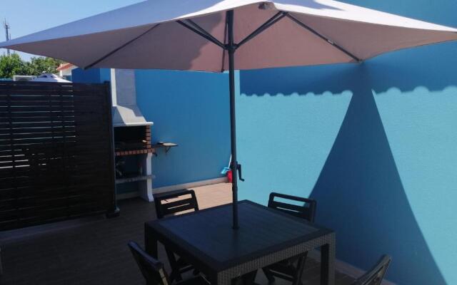 Lisbon Beach Apartments 8