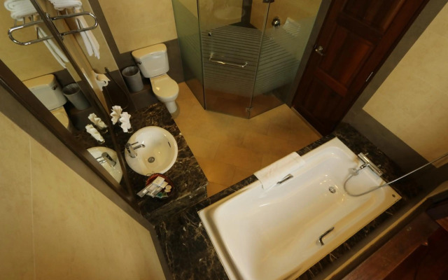 Bukit Merah Laketown Resort