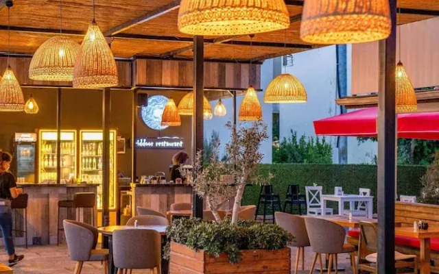 Uras Beach Hotel