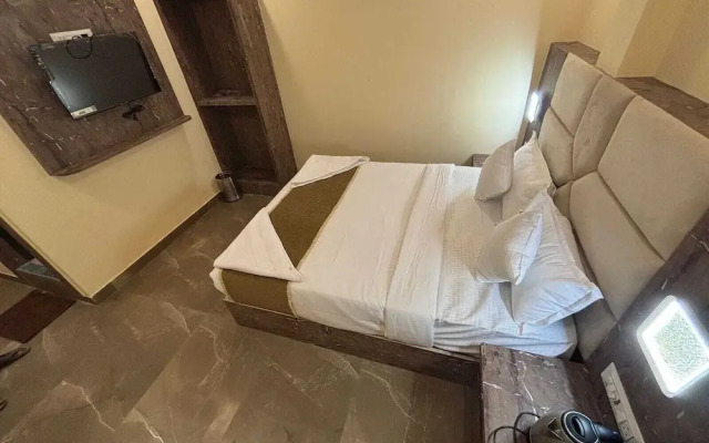 Hotel Crystal Castle
