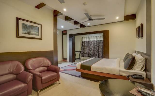 Collection O 30111 Hotel Miland Palace