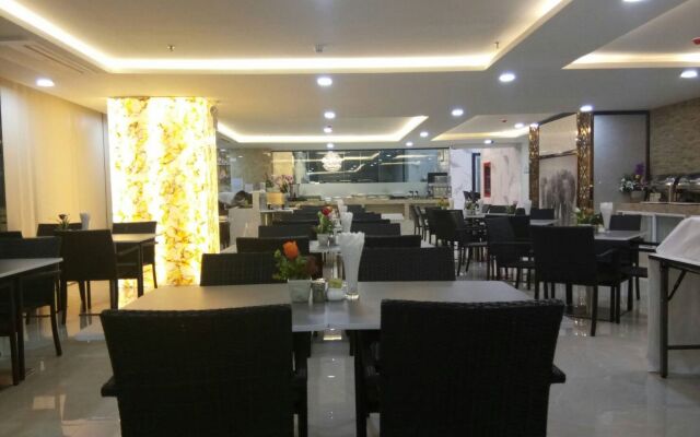 Golden Jomtien Beach Hotel