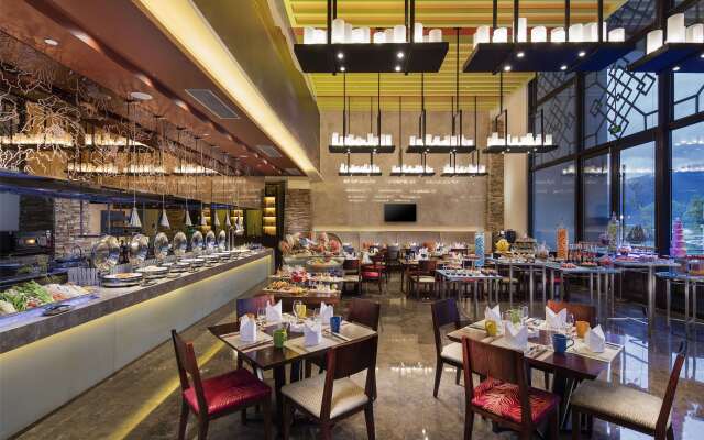 Hilton Linzhi Resort