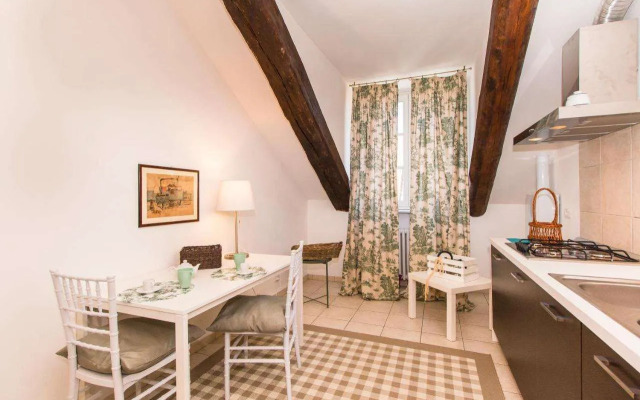 Golden Eagle Apartments B&B