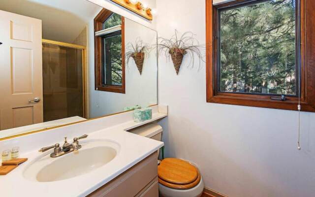 Winterset #02 - Shared Hot Tub & Pool!