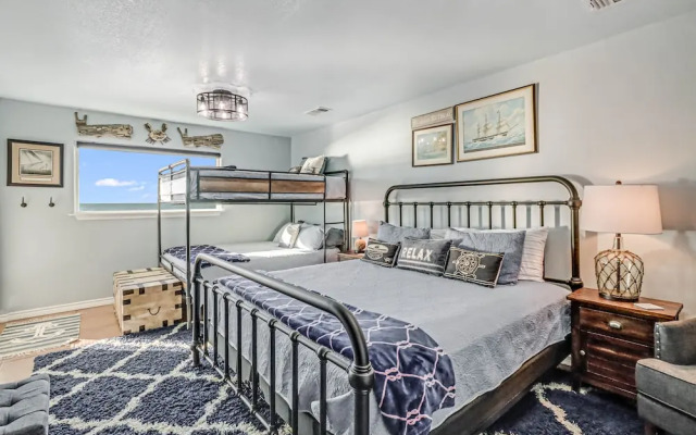 Baydream 4 Bedroom Home by RedAwning