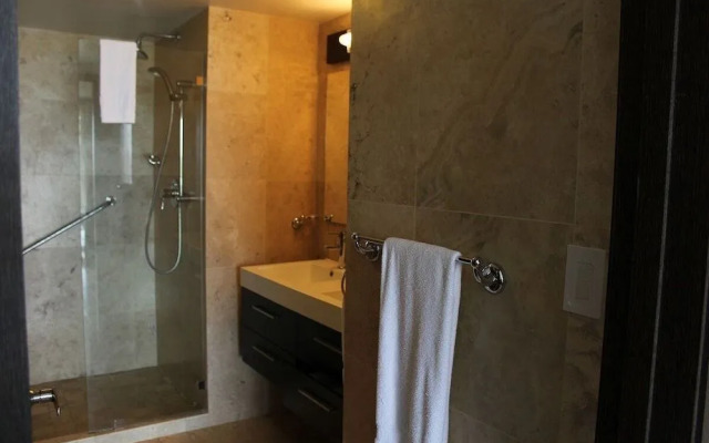 Luxury Oasis Ocean View Condo