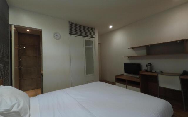 FLAT06. Cipete