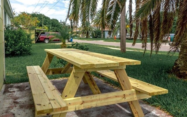 Sunrise Cabana - Two Bedroom Home