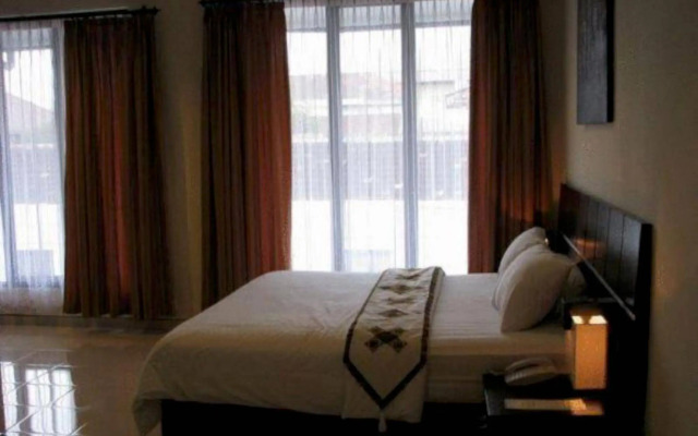 Puri Chorus Hotel