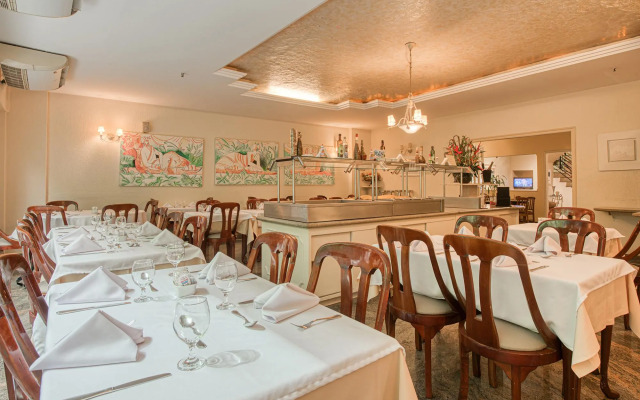 Augusto's Copacabana Hotel