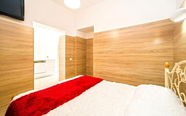 Апартаменты Smart, пл. Св. Теодора, 5б