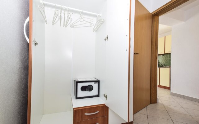 Apartments Lela Drage