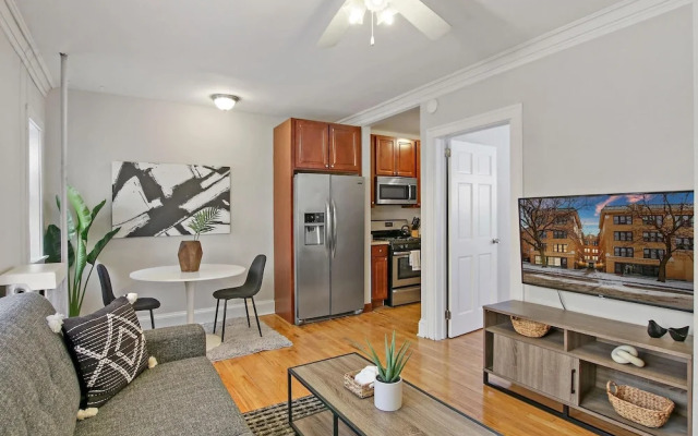 Homey 1BR - Eastwood 2S