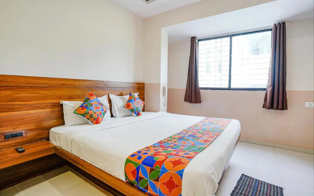 Fabhotel Paradise Inn