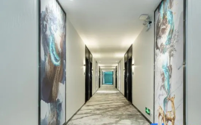 Yijia Holiday Hotel (Guangzhou Huadu Plaza subway station store)