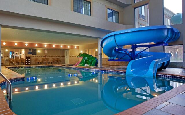 Holiday Inn Express Hotel & Suites Longmont by IHG