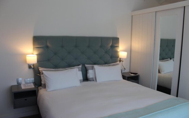 Whale Rock Luxury Lodge