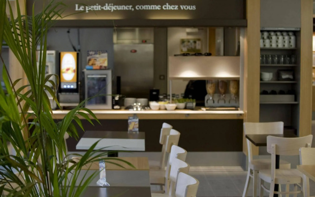 B&B HOTEL Aix-en-Provence Le Tholonet