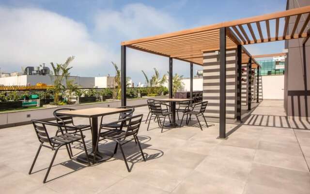 w Astounding 2BR in Miraflores