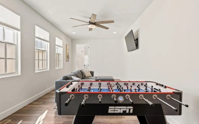 Zion's Haven #f4 4 Bedroom Townhouse