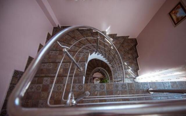 Hostel Alutus