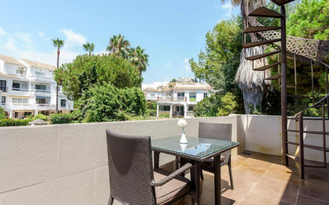Riviera Beach & Garden - CT 106