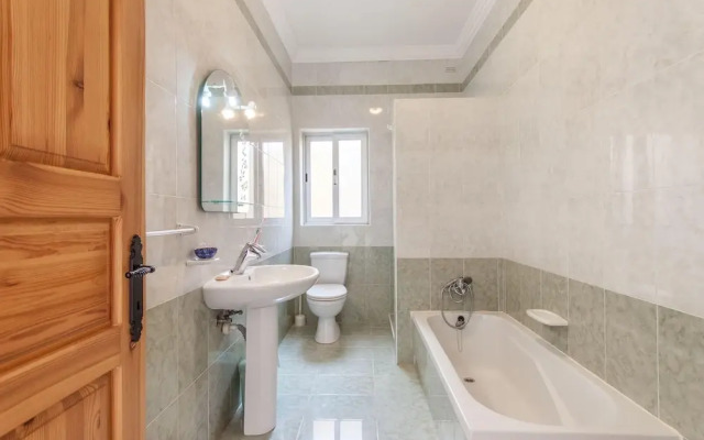 Merill Pool and Sea Penthouse Apart 6