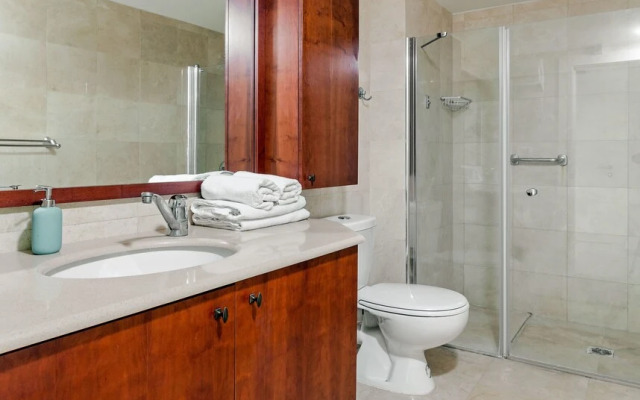 Beach Front Stylish Hugh 2DBR