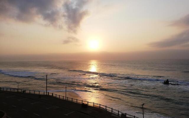 Idwala Tides Cozumel Umdloti - Step out onto the Beach