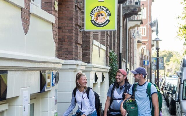 The Flying Pig Uptown Hostel