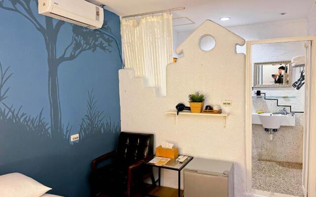 Deer Moon Hostel