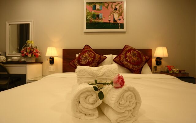 Diamond Queen Hotel