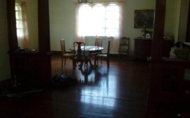 Robert's Guesthouse