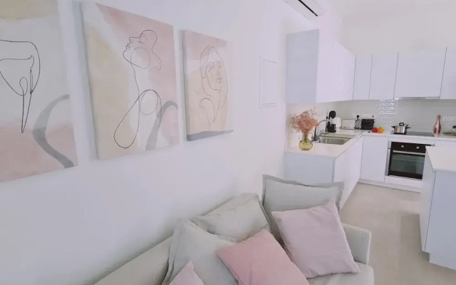 Stay Sunshine Aura in Protaras